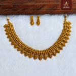 Antique Leaf Choker