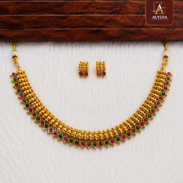 Antique Kemp Choker Set